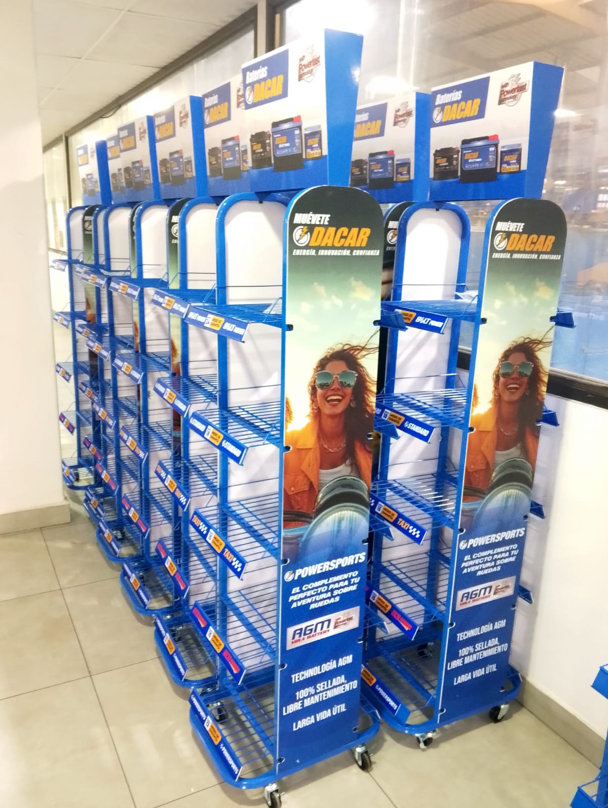 Exhibidores Metálicos